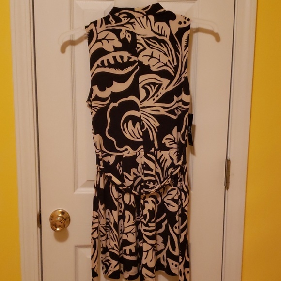 NY & Co Romper - Picture 2 of 8